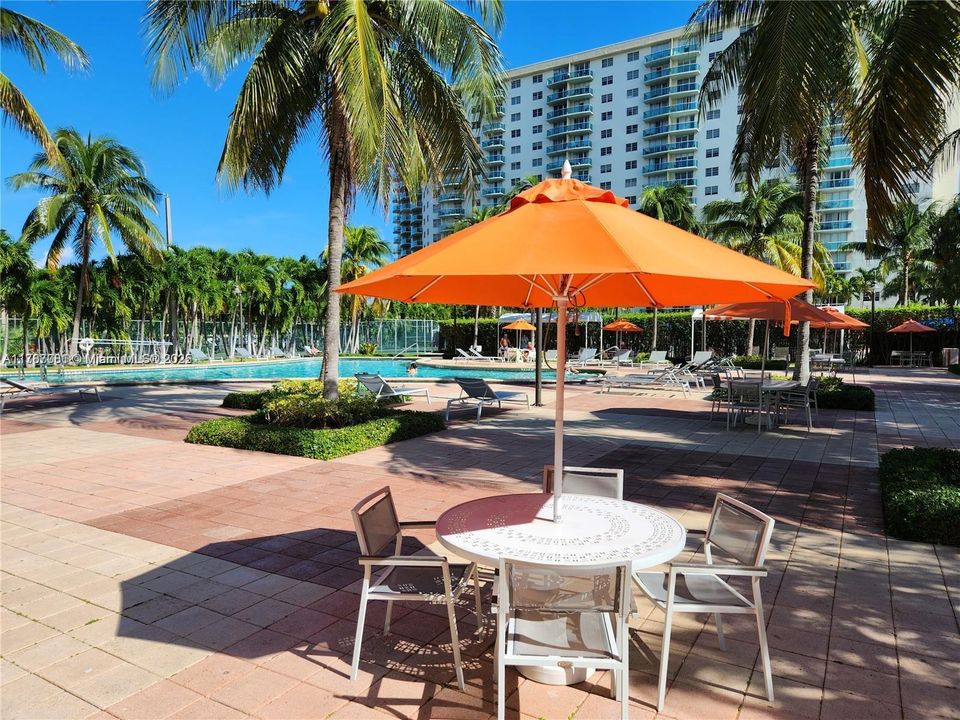 Recently Sold: $399,000 (2 beds, 2 baths, 1492 Square Feet)