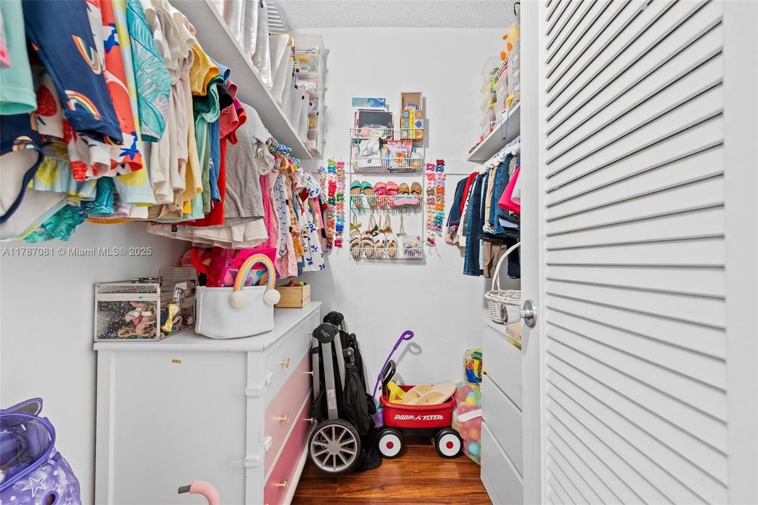 Recently Sold: $399,000 (2 beds, 2 baths, 1492 Square Feet)