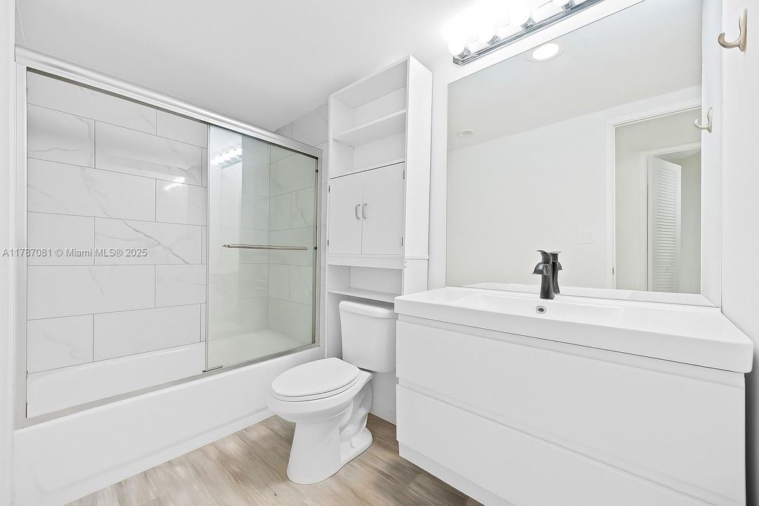 Recently Sold: $399,000 (2 beds, 2 baths, 1492 Square Feet)