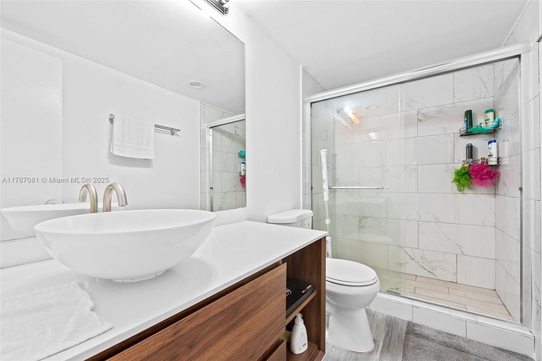 Recently Sold: $399,000 (2 beds, 2 baths, 1492 Square Feet)