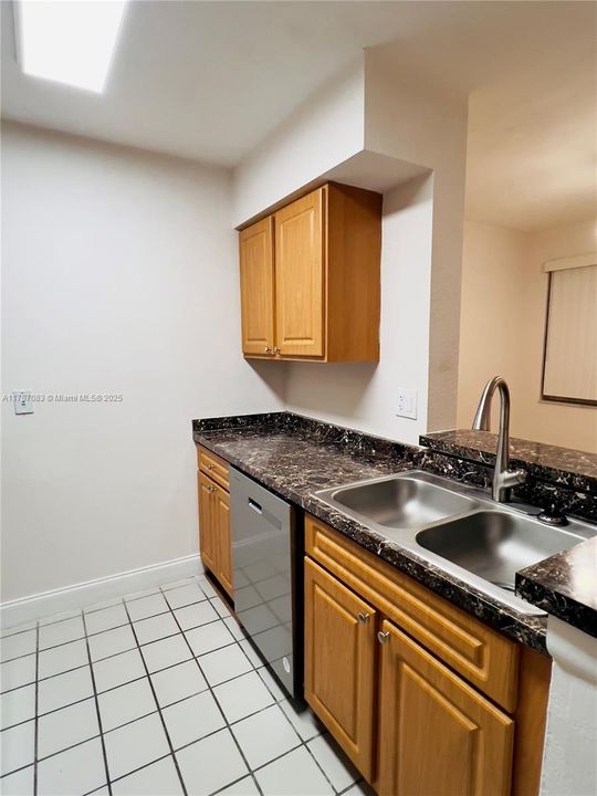 Recently Rented: $1,754 (1 beds, 1 baths, 804 Square Feet)