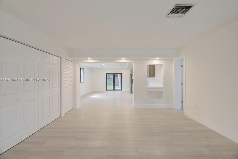 最近售出: $699,000 (4 贝兹, 3 浴室, 1844 平方英尺)