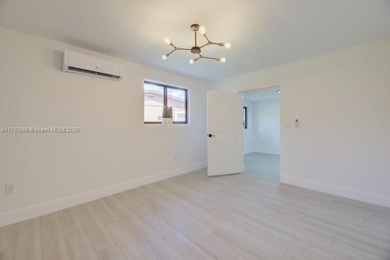 最近售出: $699,000 (4 贝兹, 3 浴室, 1844 平方英尺)