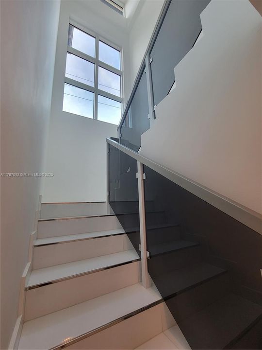 待售: $1,187,000 (2 贝兹, 2 浴室, 1410 平方英尺)