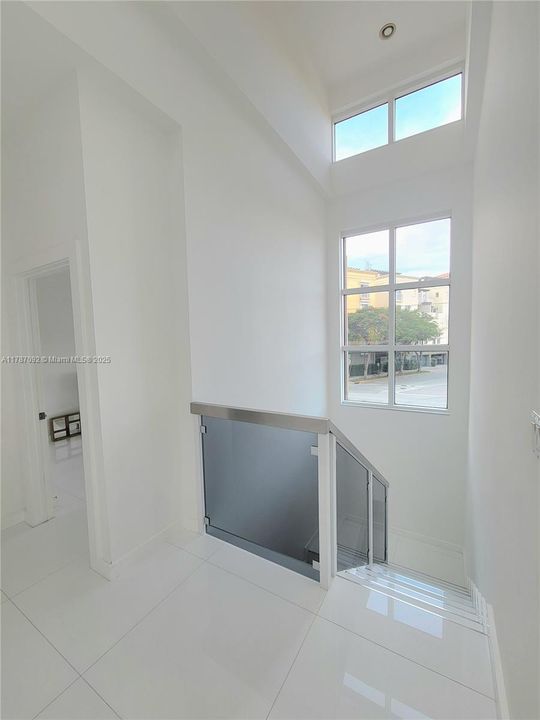 待售: $1,187,000 (2 贝兹, 2 浴室, 1410 平方英尺)