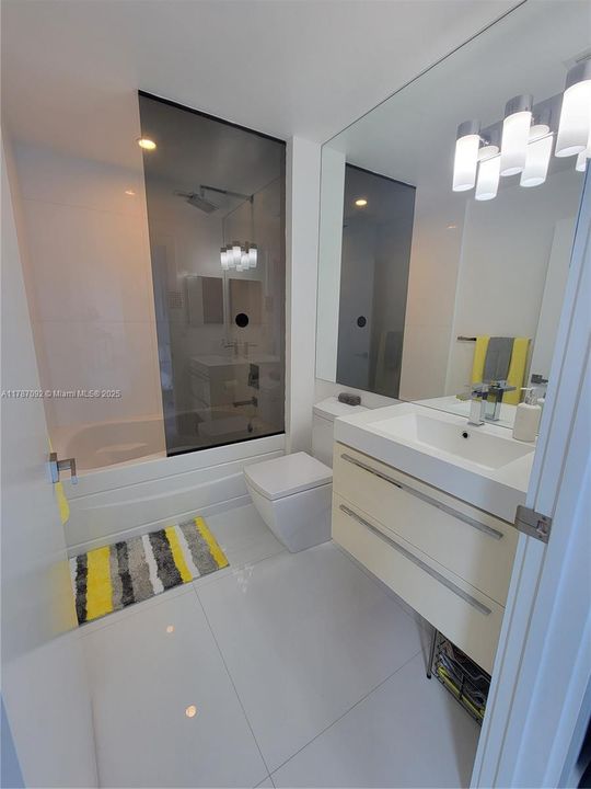 待售: $1,187,000 (2 贝兹, 2 浴室, 1410 平方英尺)