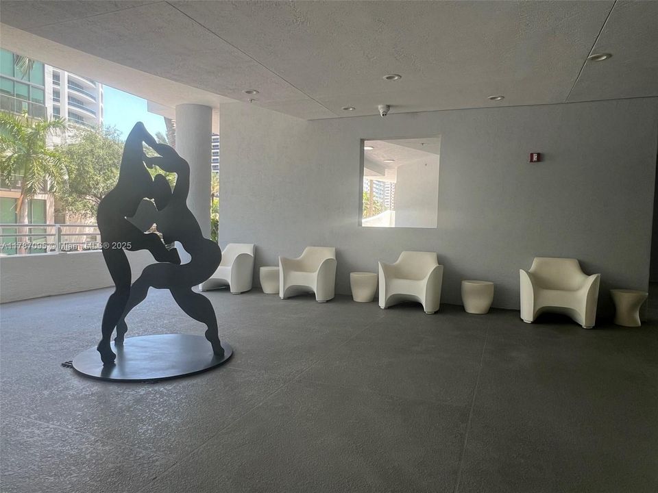 最近售出: $750,000 (2 贝兹, 2 浴室, 1300 平方英尺)