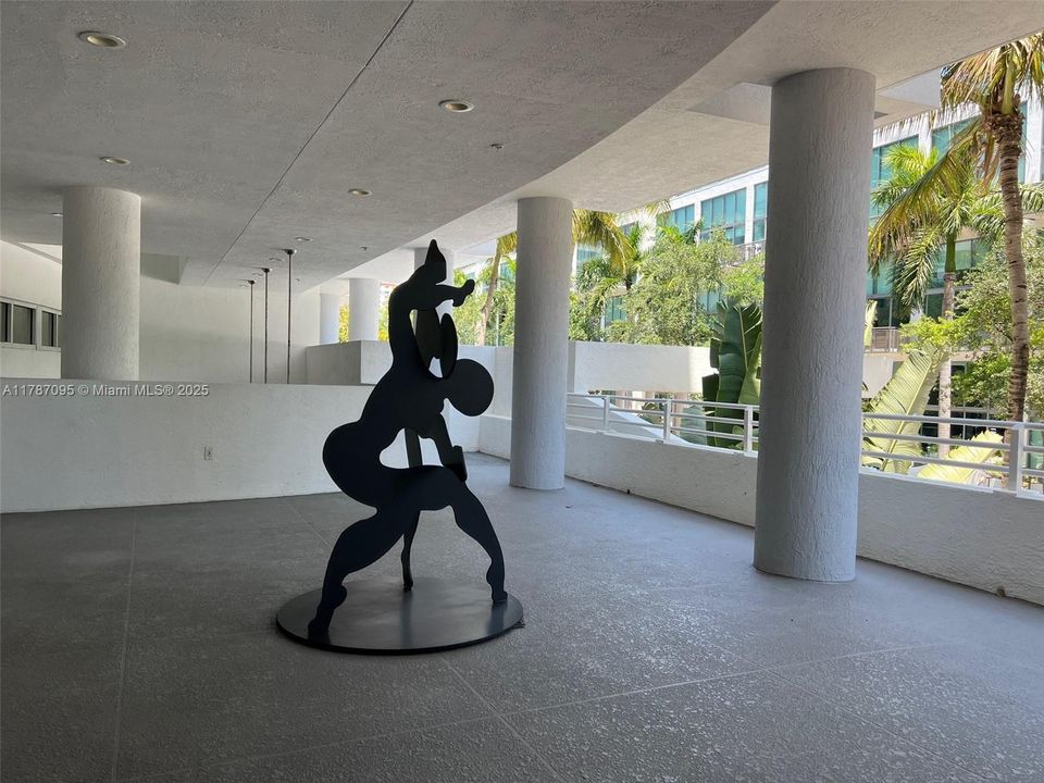 最近售出: $750,000 (2 贝兹, 2 浴室, 1300 平方英尺)