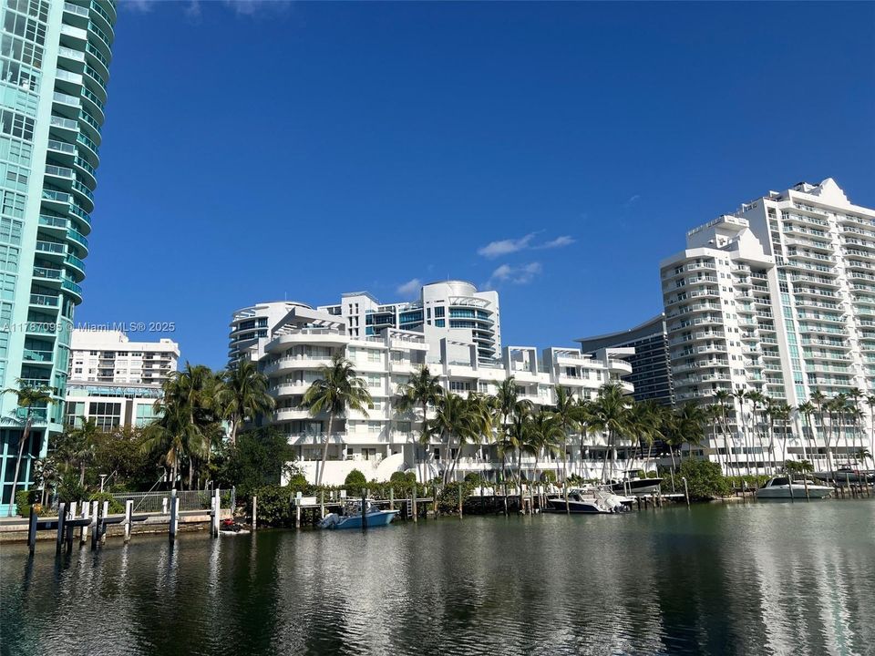 最近售出: $750,000 (2 贝兹, 2 浴室, 1300 平方英尺)