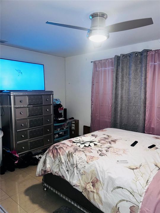 En Venta: $330,000 (2 camas, 2 baños, 952 Pies cuadrados)