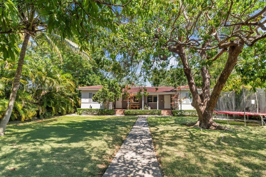 На продажу: $875,000 (0 спален, 0 ванн, 1690 Квадратных фут)