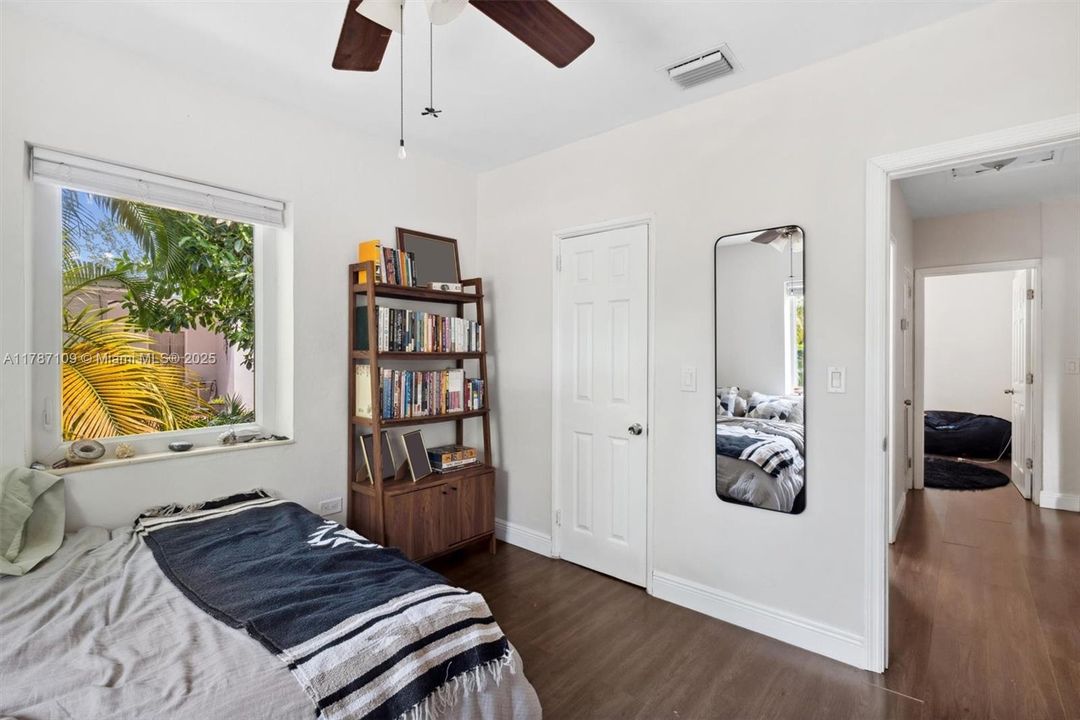 На продажу: $875,000 (0 спален, 0 ванн, 1690 Квадратных фут)