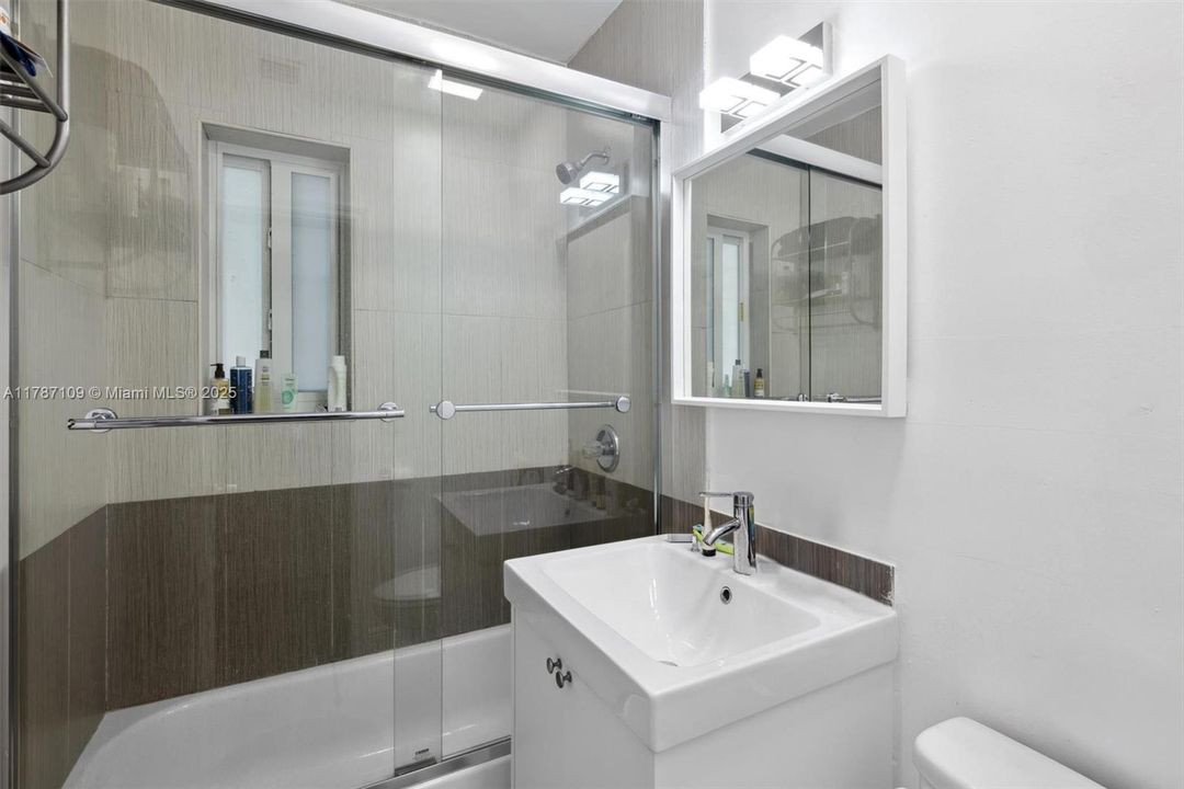 На продажу: $875,000 (0 спален, 0 ванн, 1690 Квадратных фут)