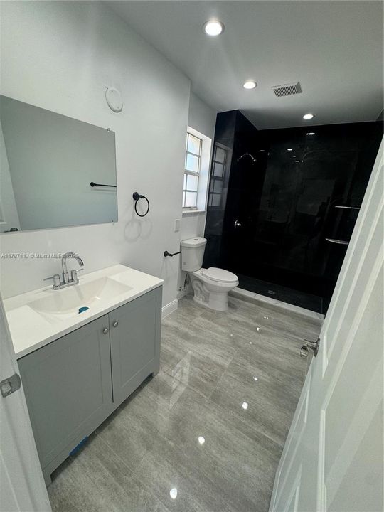 Recientemente alquilado: $3,900 (4 camas, 2 baños, 1699 Pies cuadrados)