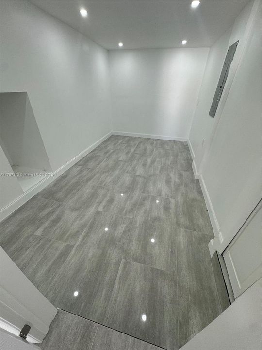 Recientemente alquilado: $3,900 (4 camas, 2 baños, 1699 Pies cuadrados)