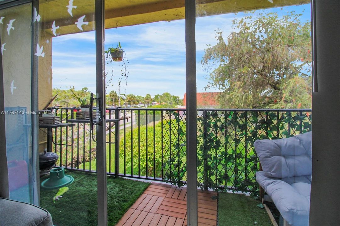 Activo con contrato: $269,900 (2 camas, 2 baños, 1113 Pies cuadrados)