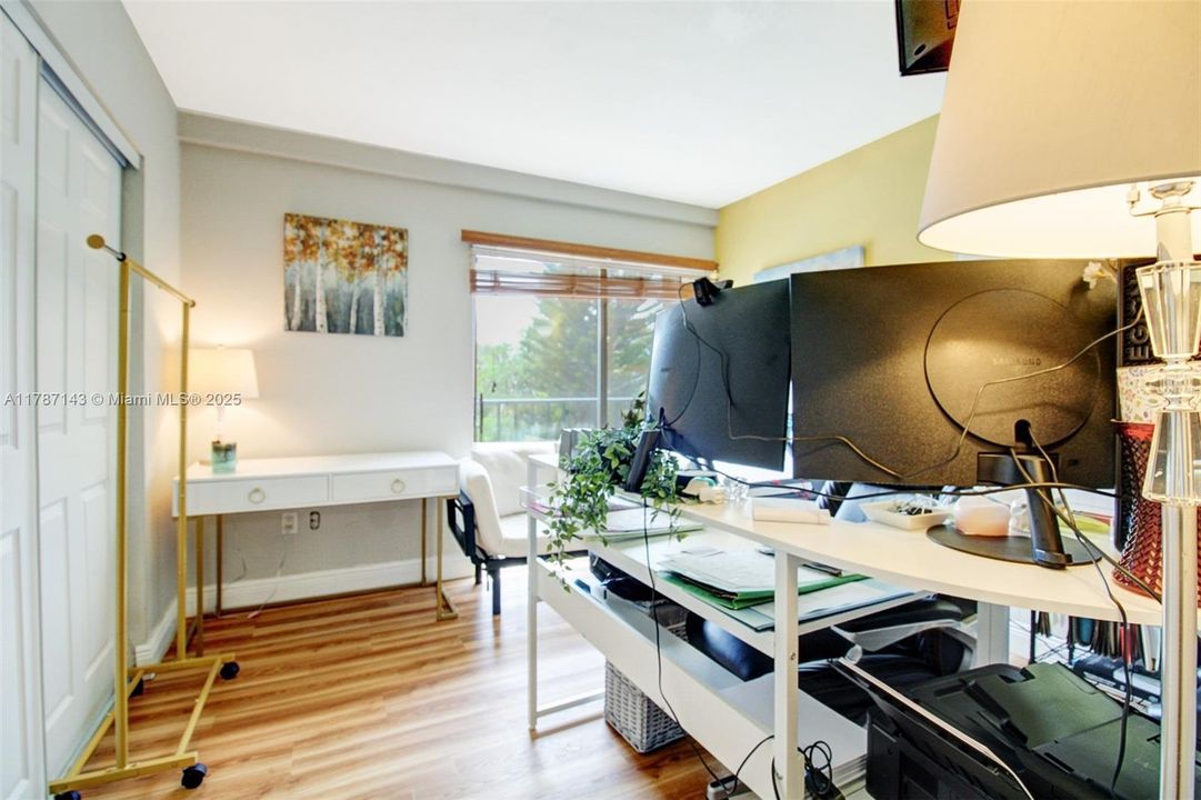 Activo con contrato: $269,900 (2 camas, 2 baños, 1113 Pies cuadrados)