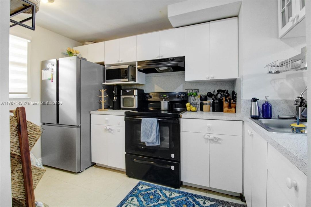 Activo con contrato: $269,900 (2 camas, 2 baños, 1113 Pies cuadrados)