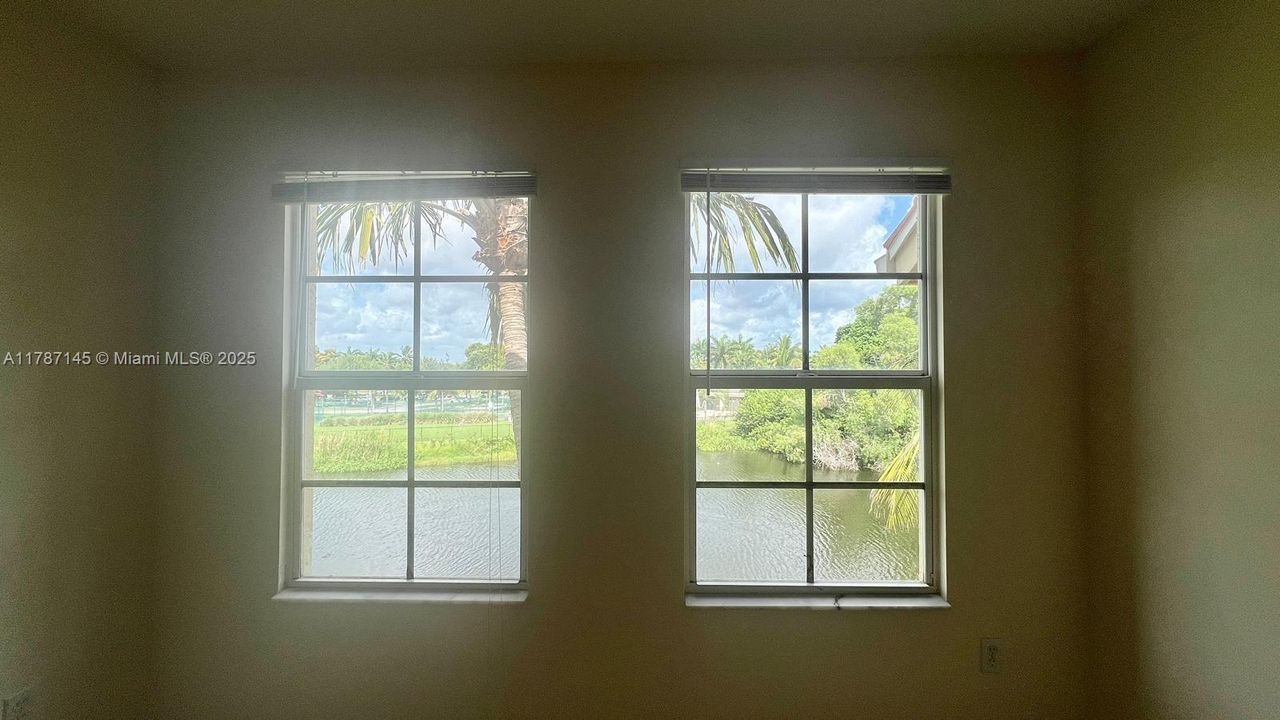 最近租的: $1,850 (1 贝兹, 1 浴室, 760 平方英尺)