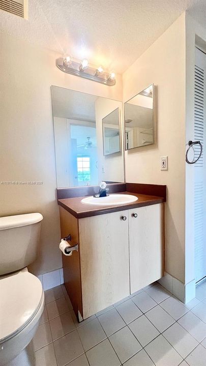 最近租的: $1,850 (1 贝兹, 1 浴室, 760 平方英尺)