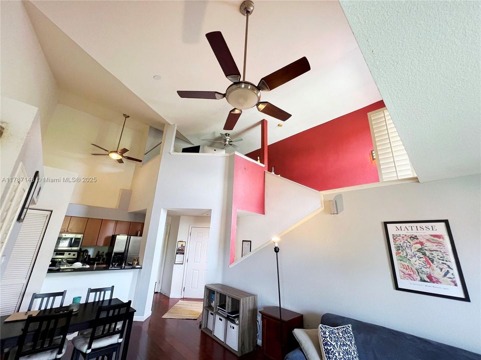 Recently Rented: $2,000 (2 beds, 1 baths, 934 Square Feet)