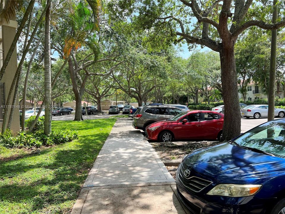 Recently Rented: $2,000 (2 beds, 1 baths, 934 Square Feet)