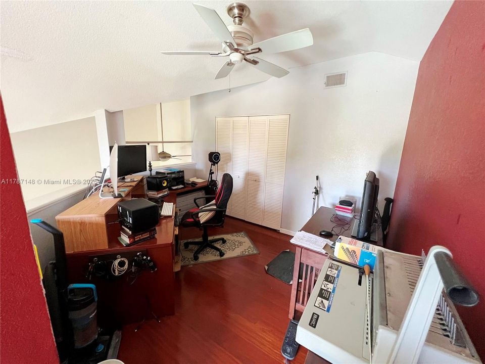 Recently Rented: $2,000 (2 beds, 1 baths, 934 Square Feet)