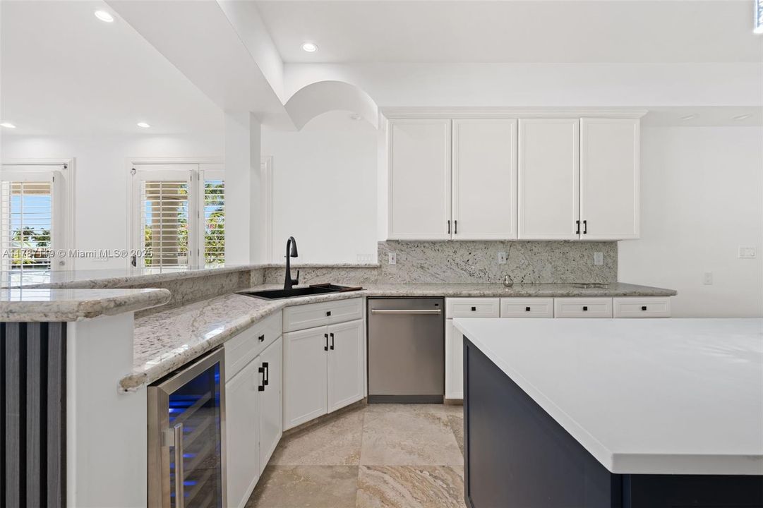 На продажу: $9,750,000 (5 спален, 4 ванн, 5299 Квадратных фут)