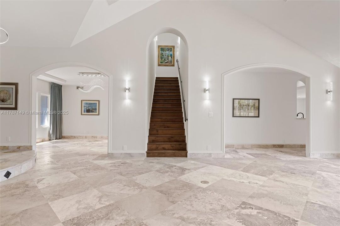 На продажу: $9,750,000 (5 спален, 4 ванн, 5299 Квадратных фут)