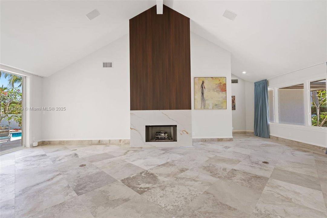 На продажу: $9,750,000 (5 спален, 4 ванн, 5299 Квадратных фут)