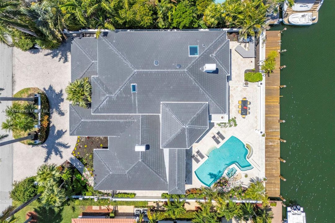 На продажу: $9,750,000 (5 спален, 4 ванн, 5299 Квадратных фут)