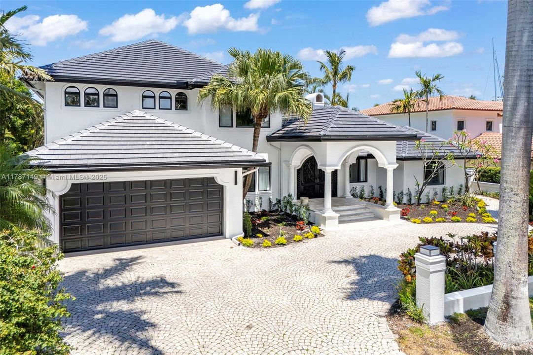 На продажу: $9,750,000 (5 спален, 4 ванн, 5299 Квадратных фут)