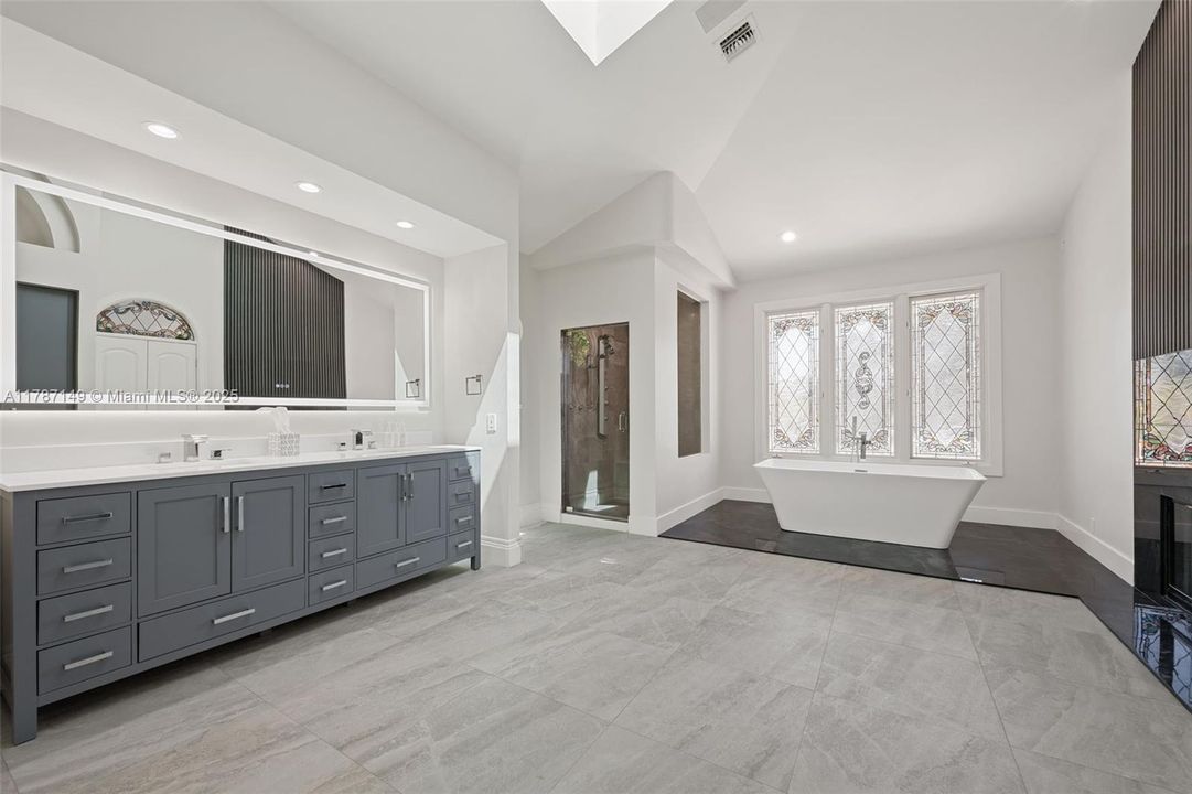 На продажу: $9,750,000 (5 спален, 4 ванн, 5299 Квадратных фут)