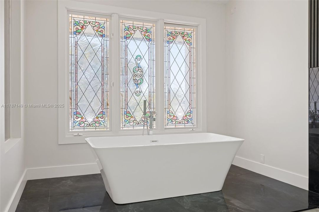 На продажу: $9,750,000 (5 спален, 4 ванн, 5299 Квадратных фут)