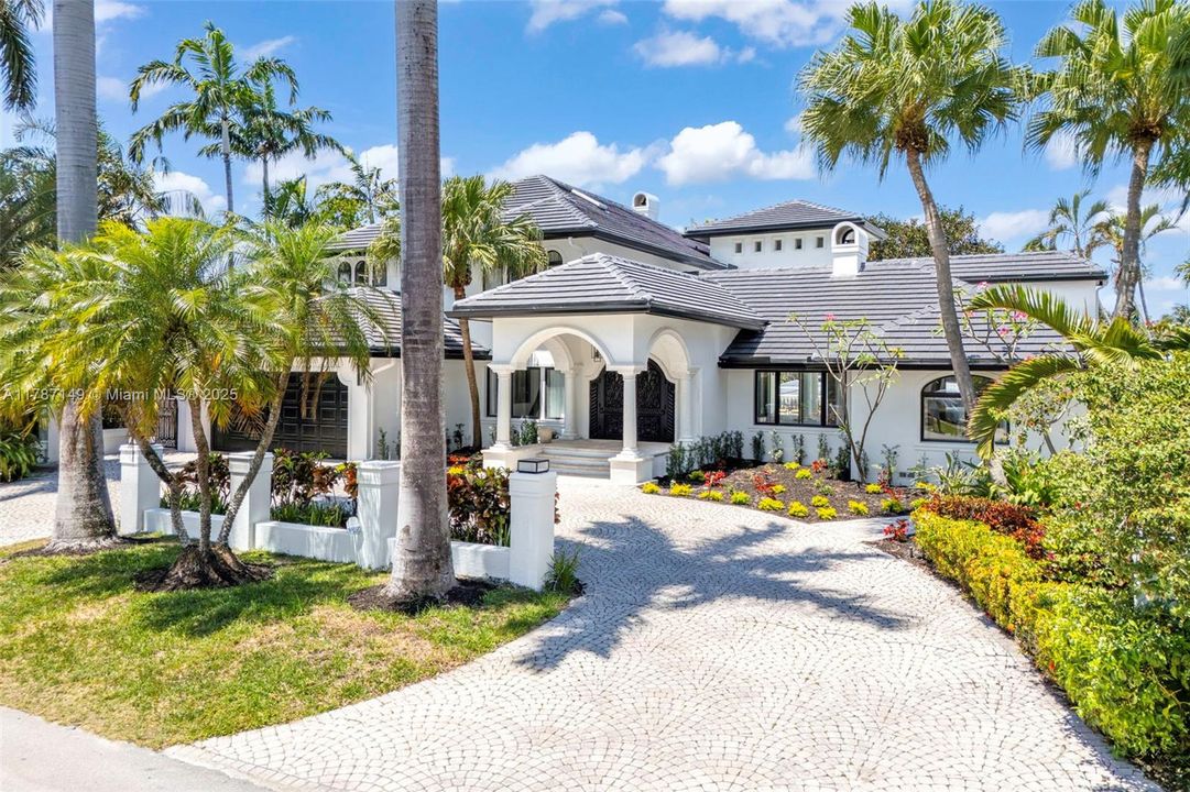 На продажу: $9,750,000 (5 спален, 4 ванн, 5299 Квадратных фут)