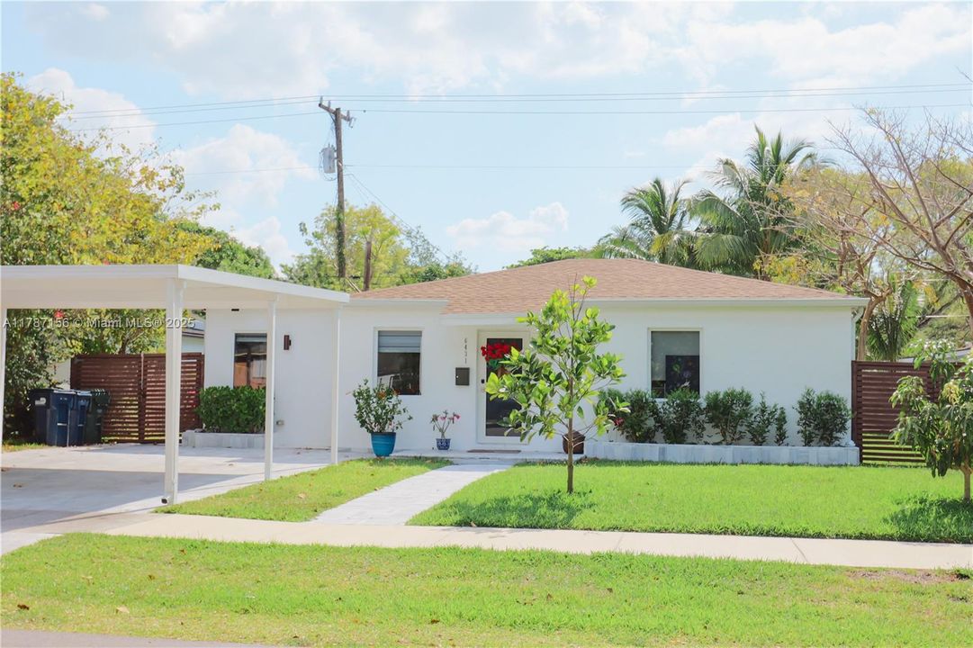 Recently Sold: $1,020,000 (4 beds, 2 baths, 1600 Square Feet)