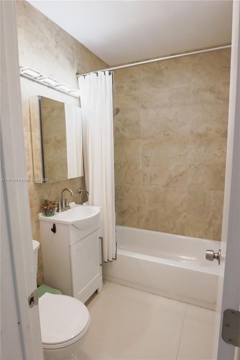 Recently Sold: $1,020,000 (4 beds, 2 baths, 1600 Square Feet)