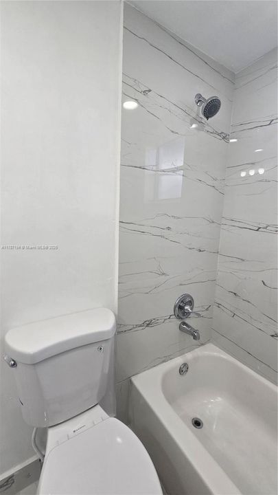 Недавно продано: $142,900 (1 спален, 1 ванн, 691 Квадратных фут)