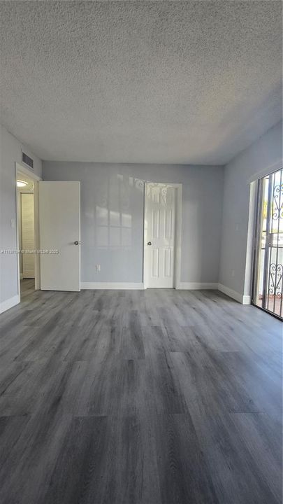 Недавно продано: $142,900 (1 спален, 1 ванн, 691 Квадратных фут)