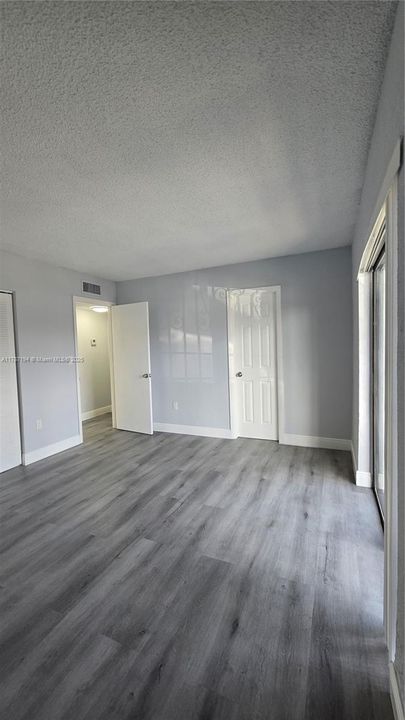 Недавно продано: $142,900 (1 спален, 1 ванн, 691 Квадратных фут)