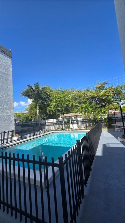 Недавно продано: $142,900 (1 спален, 1 ванн, 691 Квадратных фут)