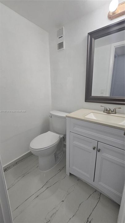 Недавно продано: $142,900 (1 спален, 1 ванн, 691 Квадратных фут)