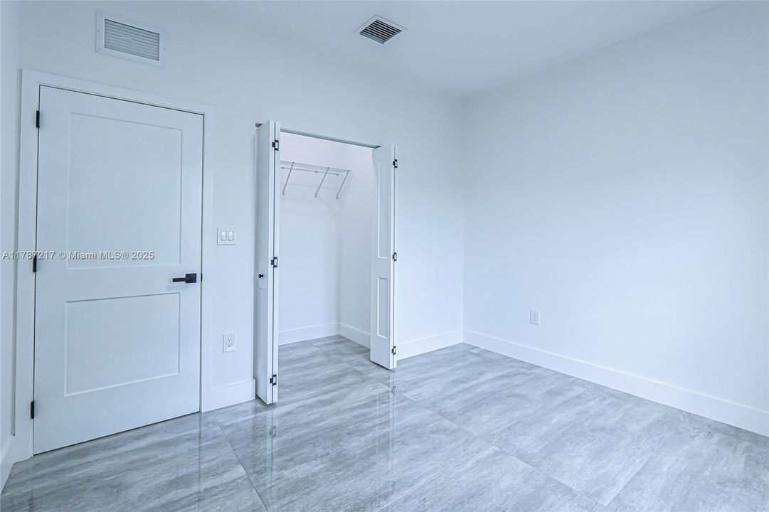 最近租的: $3,750 (4 贝兹, 2 浴室, 0 平方英尺)