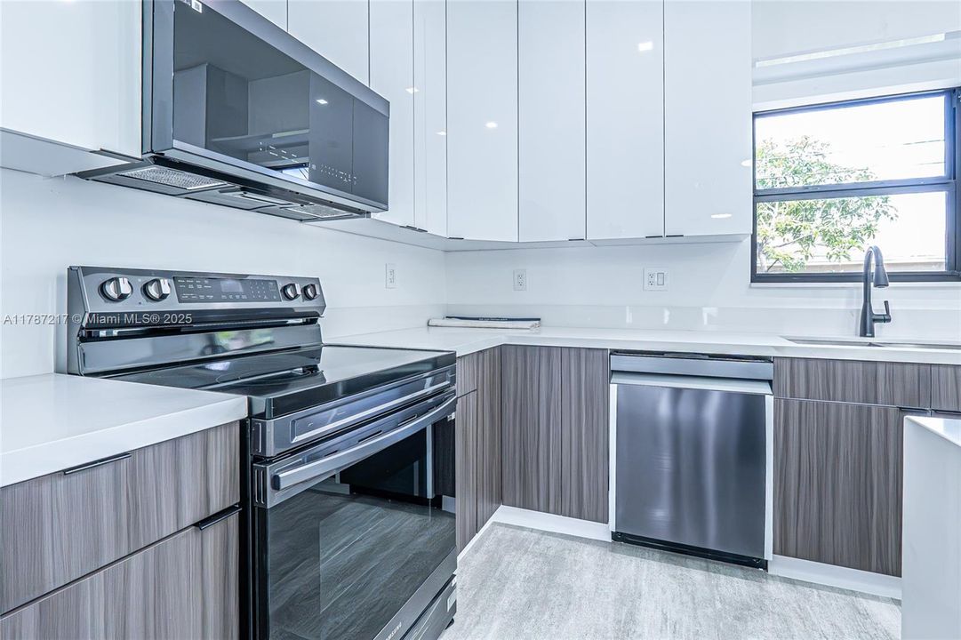 最近租的: $3,750 (4 贝兹, 2 浴室, 0 平方英尺)