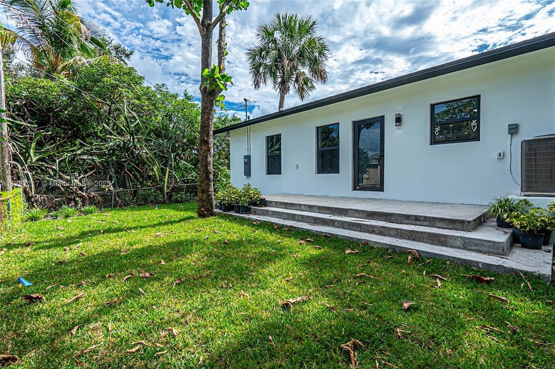 最近租的: $3,750 (4 贝兹, 2 浴室, 0 平方英尺)