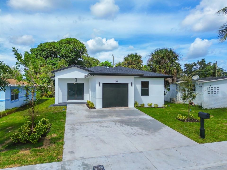 最近租的: $3,700 (4 贝兹, 2 浴室, 0 平方英尺)