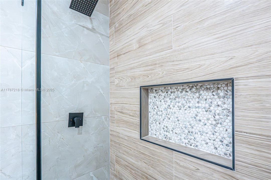 最近租的: $3,700 (4 贝兹, 2 浴室, 0 平方英尺)