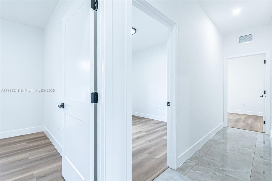 最近租的: $3,700 (4 贝兹, 2 浴室, 0 平方英尺)