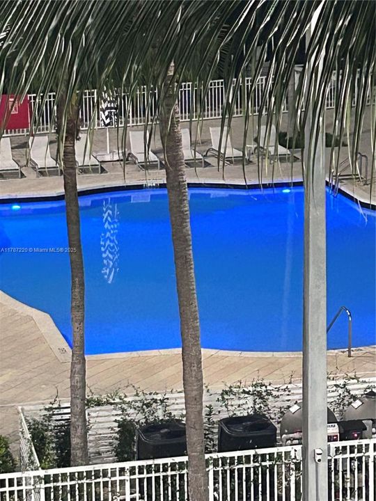 For Rent: $2,800 (1 beds, 1 baths, 791 Square Feet)