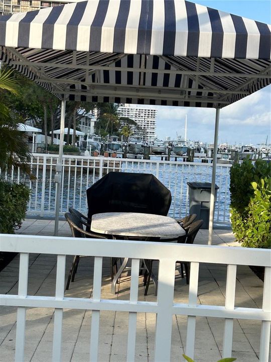 For Rent: $2,800 (1 beds, 1 baths, 791 Square Feet)